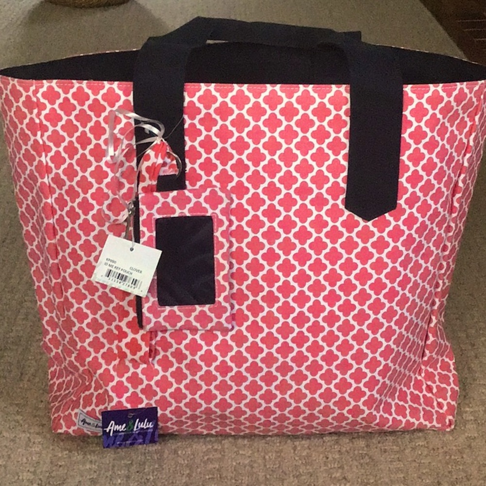 Ame and Lulu Clover Land to Sand Beach Tote